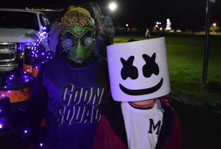 Hundreds attend Trunk or Treat event