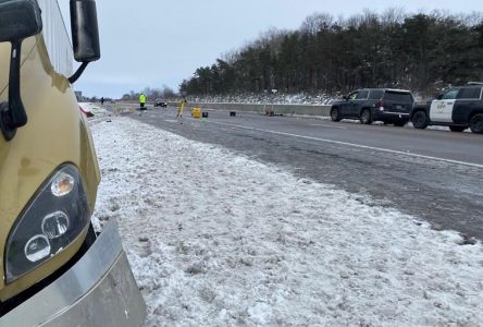 Five dead in southern Ontario highway crash between truck and van