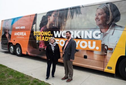 Ontario NDP brings issue of hydro bills back to election campaign trail