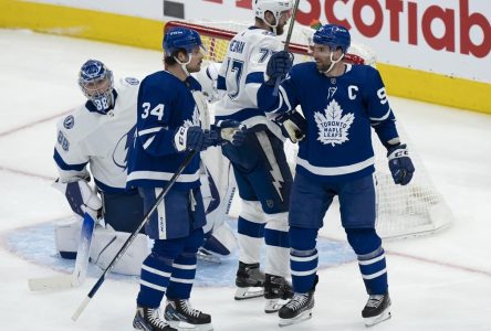 Lightning head back to Tampa one loss away from elimination after 4-3 loss to Leafs