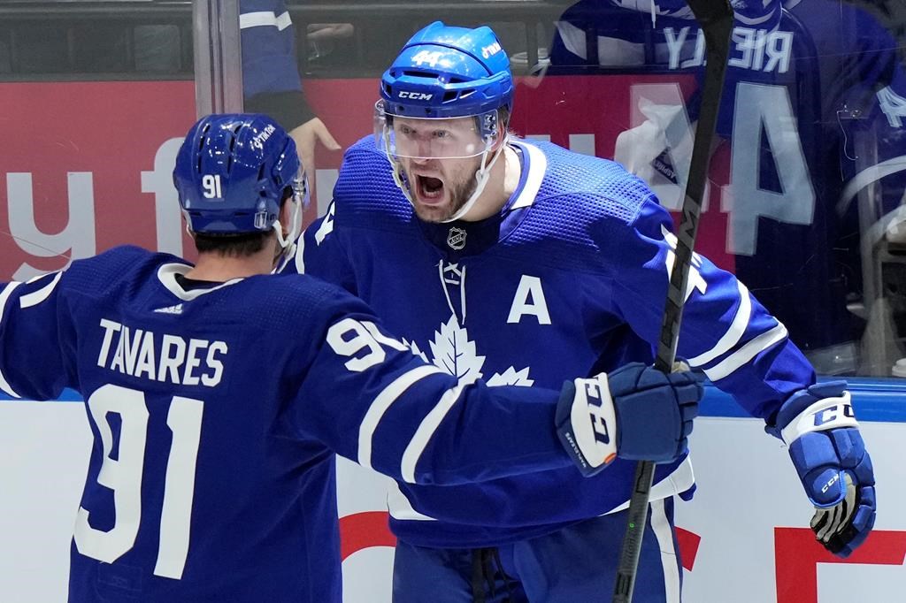 Leafs search for killer instinct, look to bury playoff ghosts with Bolts on the brink