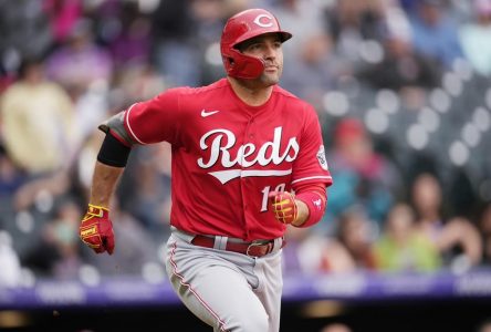 Joey Votto targets return to Reds lineup and Toronto on Friday