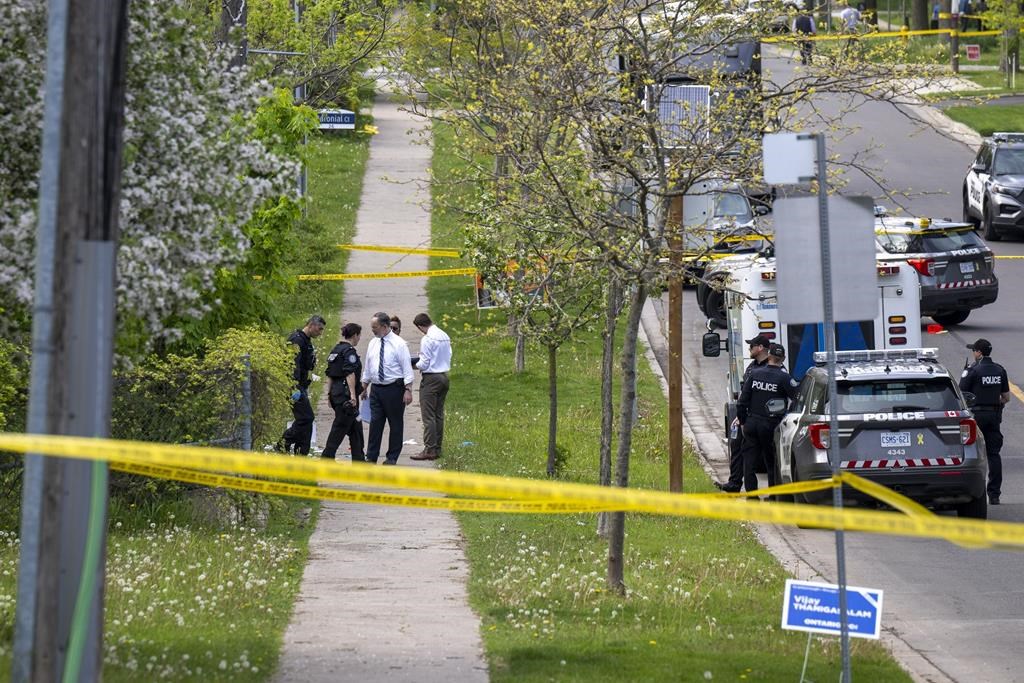 Man dead after interaction with police in east Toronto; school lockdowns lifted