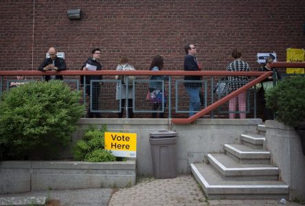 Ontario election sputters toward conclusion; pollster says voters unenthusiastic