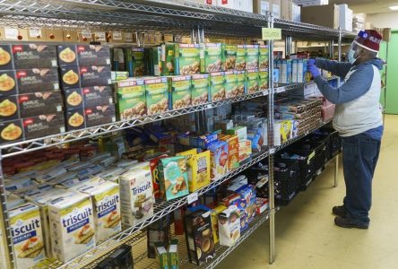 Food banks stretched thin as food prices rise, increasing hunger and food insecurity