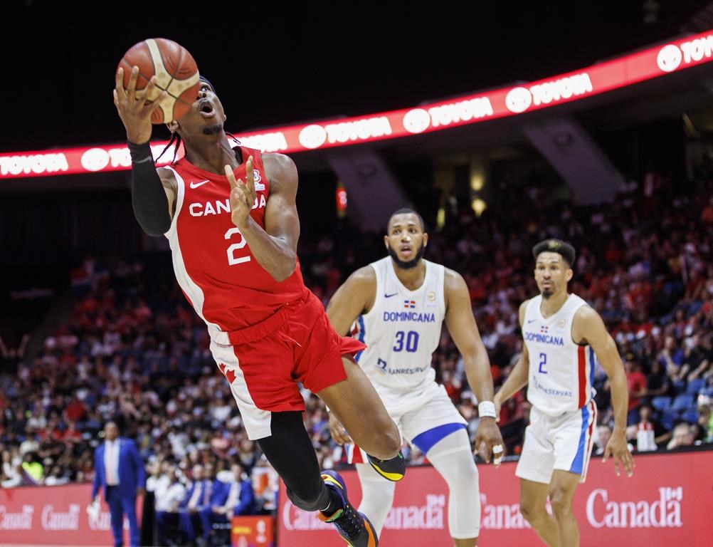 Canada’s Gilgeous-Alexander pours in 32 points in win over Dominican Republic