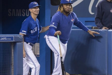 Blue Jays mourn death of first base coach Mark Budzinski’s daughter