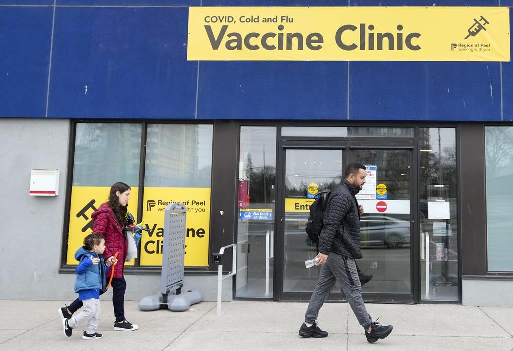 Ontario NDP, Liberals call for plan on expanded fourth COVID vaccine shots