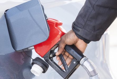 Gasoline prices drop as recession fears rise, refiner margins narrow