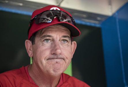 Phillies’ Thomson becomes first Canadian to manage big-league game in home country