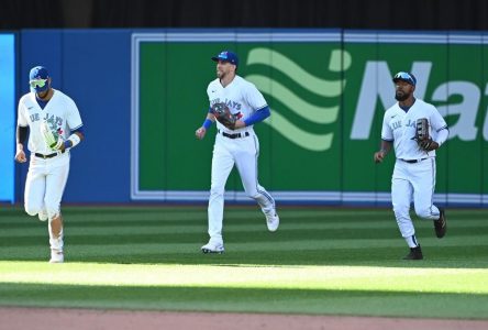 Pump Up The Jams: Manager John Schneider invites DJ into Blue Jays clubhouse