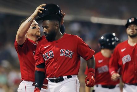 Blue Jays sign veteran outfielder Jackie Bradley Jr. to one-year deal