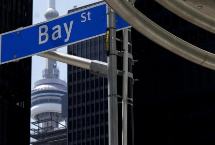 Toronto retailers forced to close doors during power outage in downtown core