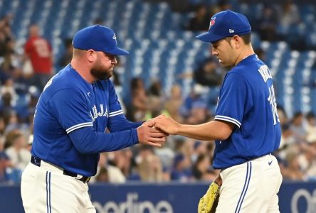 Sloppy Blue Jays beaten up by surging Orioles 7-3