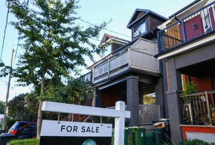 TD Bank sees up to 25% drop in Canadian home prices by early 2023