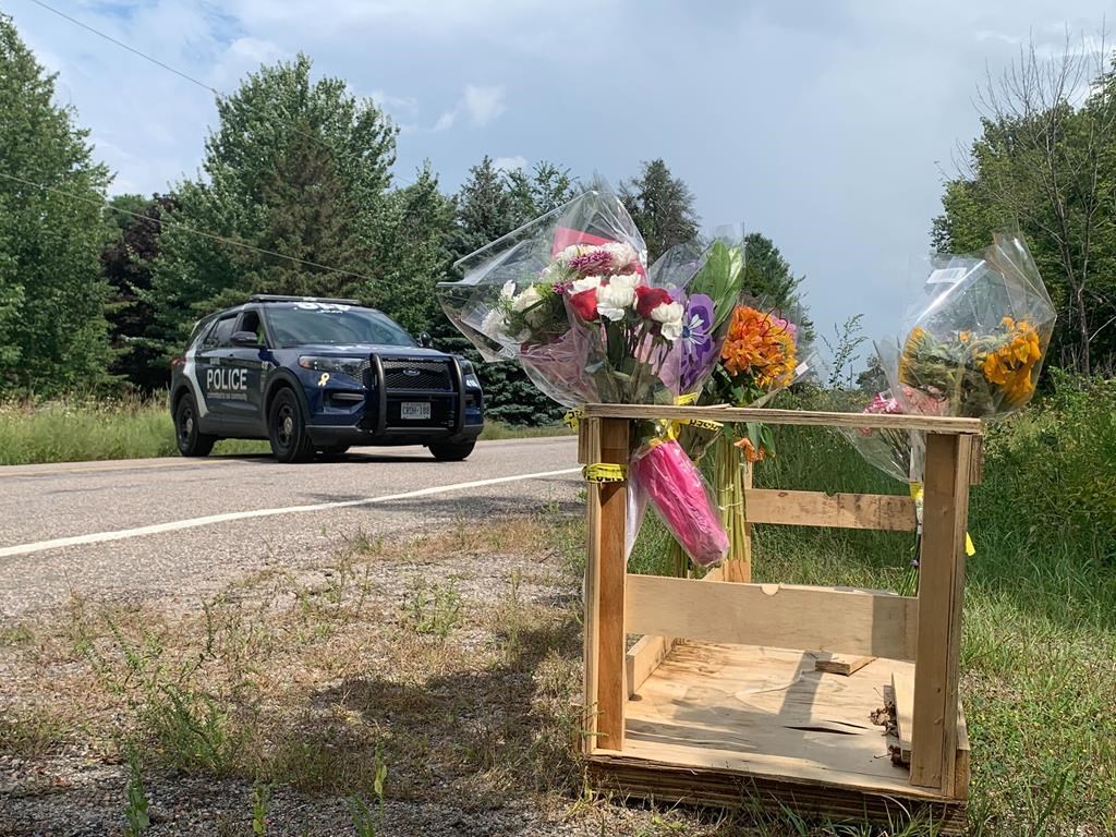 Funeral cost donations pour in for families of six Barrie, Ont., crash victims