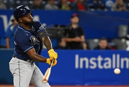 Springer’s two-run homer helps Blue Jays split doubleheader against rival Rays