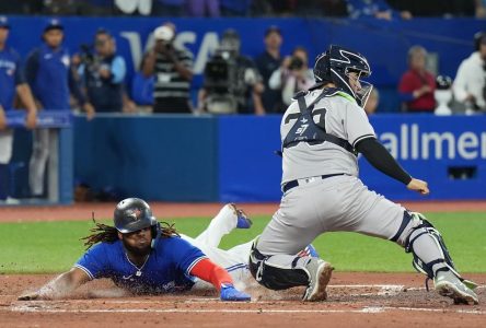 Blue Jays stop Judge, Yankees in a 10-inning thriller