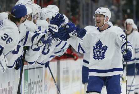 Maple Leafs, RFA defenceman Rasmus Sandin agree on two-year, US$2.8-million contract