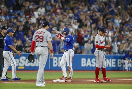 Hernandez helps Jays top Red Sox 6-3; Toronto sweeps Boston as post-season approaches