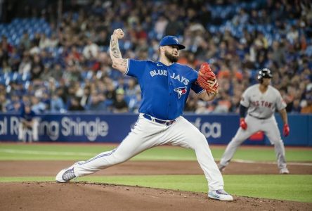 Toronto Blue Jays fall 4-0 to Seattle Mariners in opening game of wild-card series