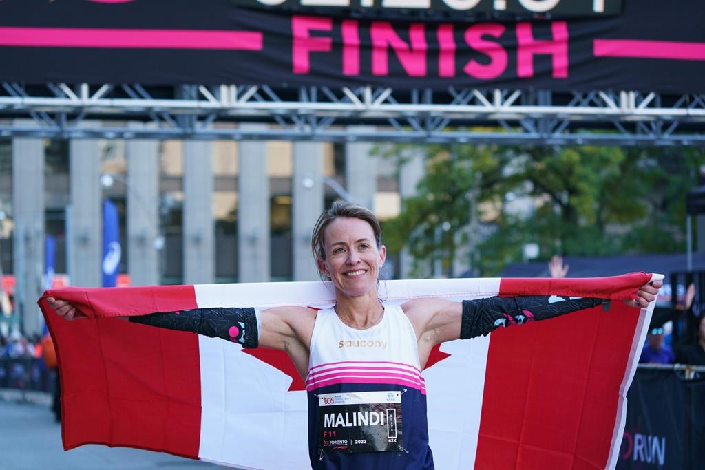 Trevor Hofbauer captures third Canadian marathon title, Elmore wins women’s title