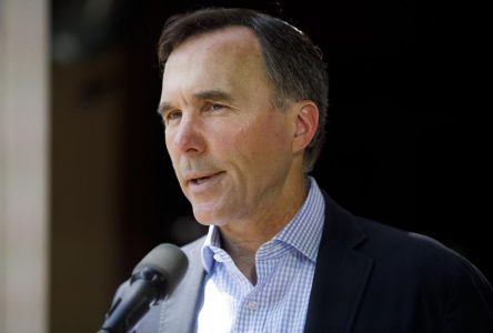 Former federal finance minister Bill Morneau to join CIBC board of directors