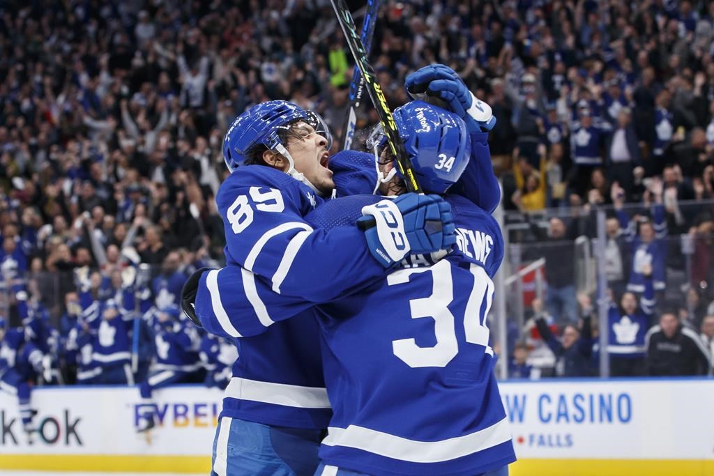 Nick Robertson joins the lineup and scores two to lead Leafs over Stars in OT