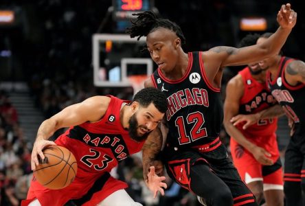 VanVleet has 30 points and 11 assists in Raptors’ 113-104 victory over Chicago