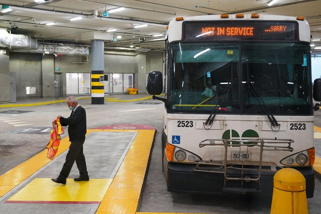 2,200 GO Transit workers on strike after failed contract talks, no bus service