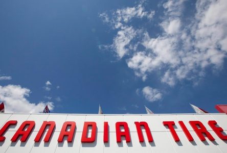 Canadian Tire reports Q3 profit down from year ago, raises dividend