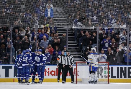 Maple Leafs hand Sabres eighth straight loss; Marner extends point streak to 12 games