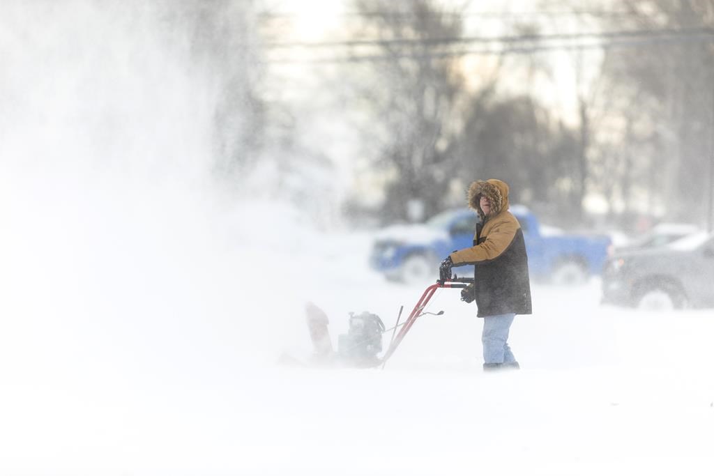 Wintry weekend weather sends wind gusts, thick blanket of snow over parts of Ontario