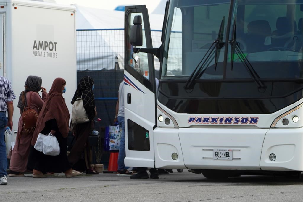 ‘My heart is crying’: Afghan refugees wait on family members to join them in Canada