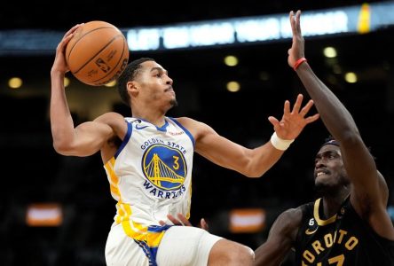 Poole’s career night lifts Curry-less Warriors past Raptors 126-110