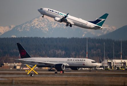 Canadian airlines come in at low end of on-time performance: analytics firm