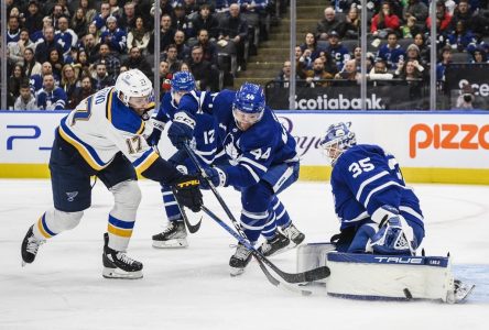 Auston Matthews reaches 500-point milestone as Maple Leafs lose to Blues in shootout