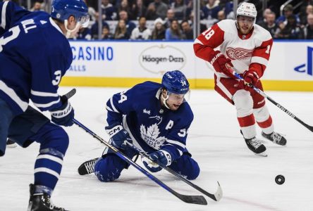 Marner reaches 500-point mark as Maple Leafs top Red Wings 4-1