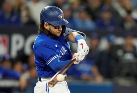 Bichette and Blue Jays avoid arbitration by agreeing to terms on three-year deal