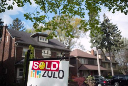 Higher rates more than offset home price drop to worsen affordability: report