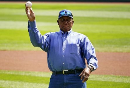 Baseball Hall of Famer Ferguson Jenkins to have statue erected in Chatham, Ont.