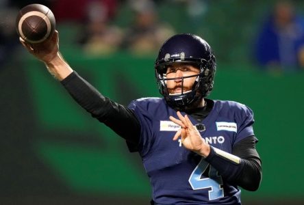 Argos head coach Dinwiddie content with giving Chad Kelly chance to lead offence