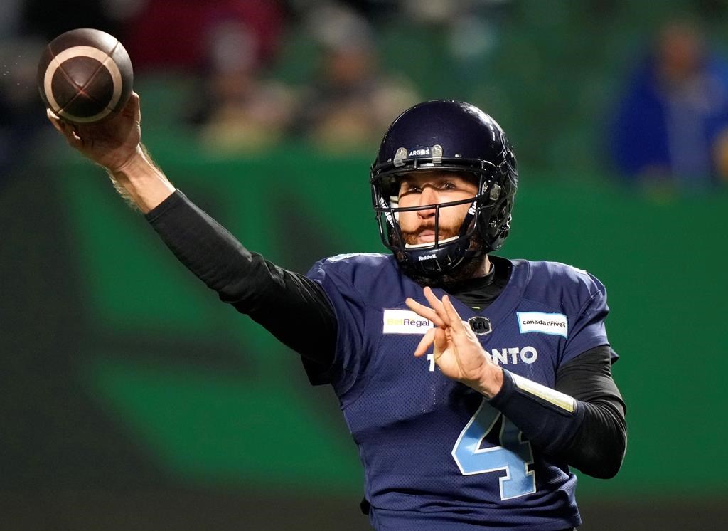 Argos head coach Dinwiddie content with giving Chad Kelly chance to lead offence