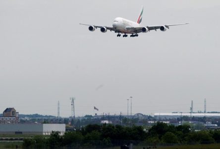 Pearson airport to cap number of flights at peak travel times