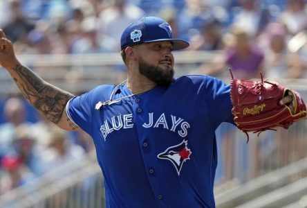 Alek Manoah, Alejandro Kirk re-sign with Toronto Blue Jays, 13 others