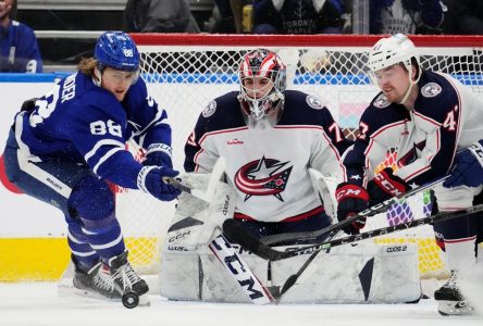 Woll solid in goal, Aston-Reese scores twice as Leafs down lowly Blue Jackets 4-2