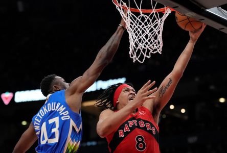 Gary Trent Jr. leads Raptors past Bucks 121-105 in regular-season finale