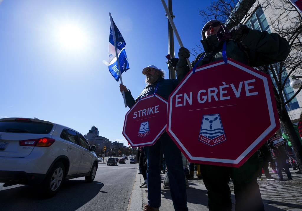 Five schools on Six Nations of Grand River closed due to PSAC strike