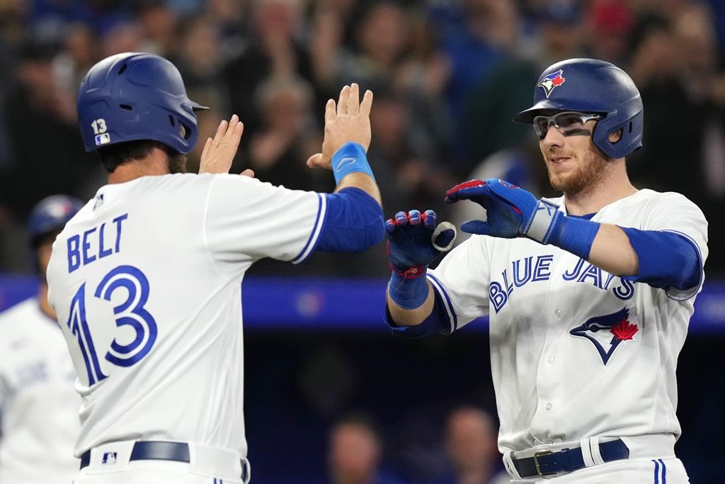 Jansen’s two homers, Berríos’s nine Ks, power Blue Jays past struggling White Sox 7-0