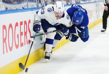 Lightning down Maple Leafs 4-2 to force Game 6 on Saturday in Tampa